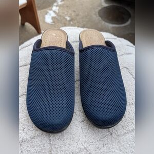 Women's Flyflot Navy Blue Clogs Size 9/40